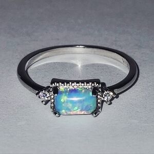 OPAL Sterling Silver Ring Size 6